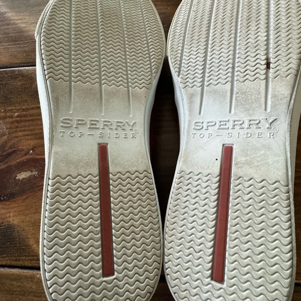 Men’s Sperry Boat Bahama Shoes size 9. Red